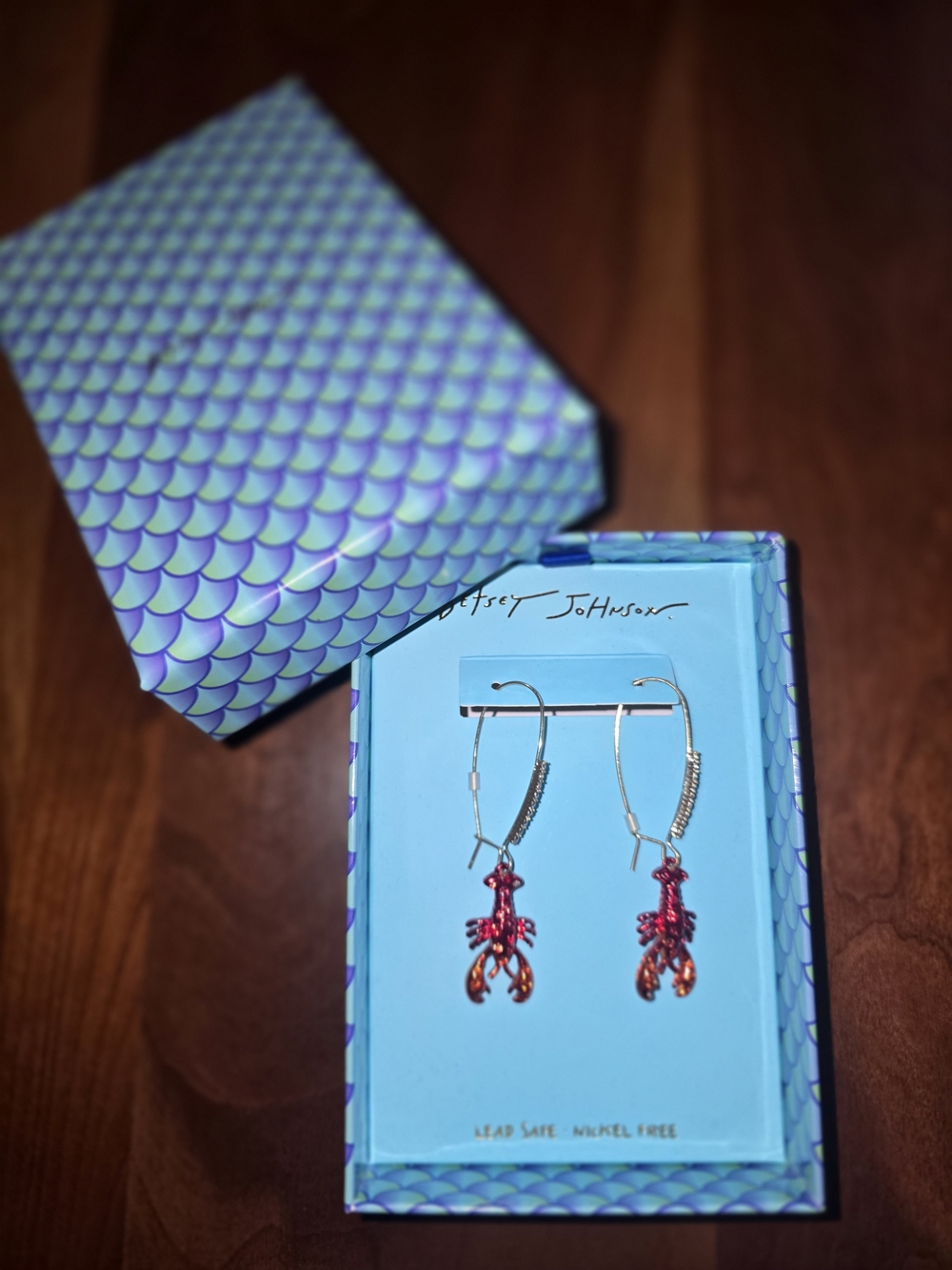 🔥 Betsey Johnson Red Lobster Dangle Earrings, New in Box